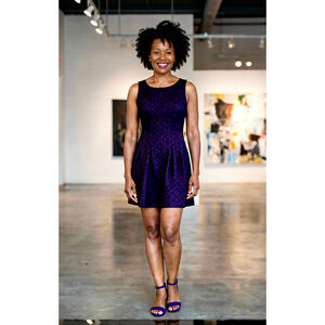 Gabby Skye Sleeveless Textured Print Fit & Flare Dress Size 4 with pockets